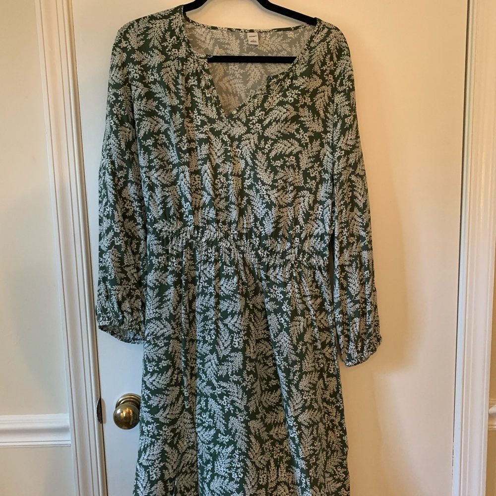 NWT dress. Old Navy Size Large